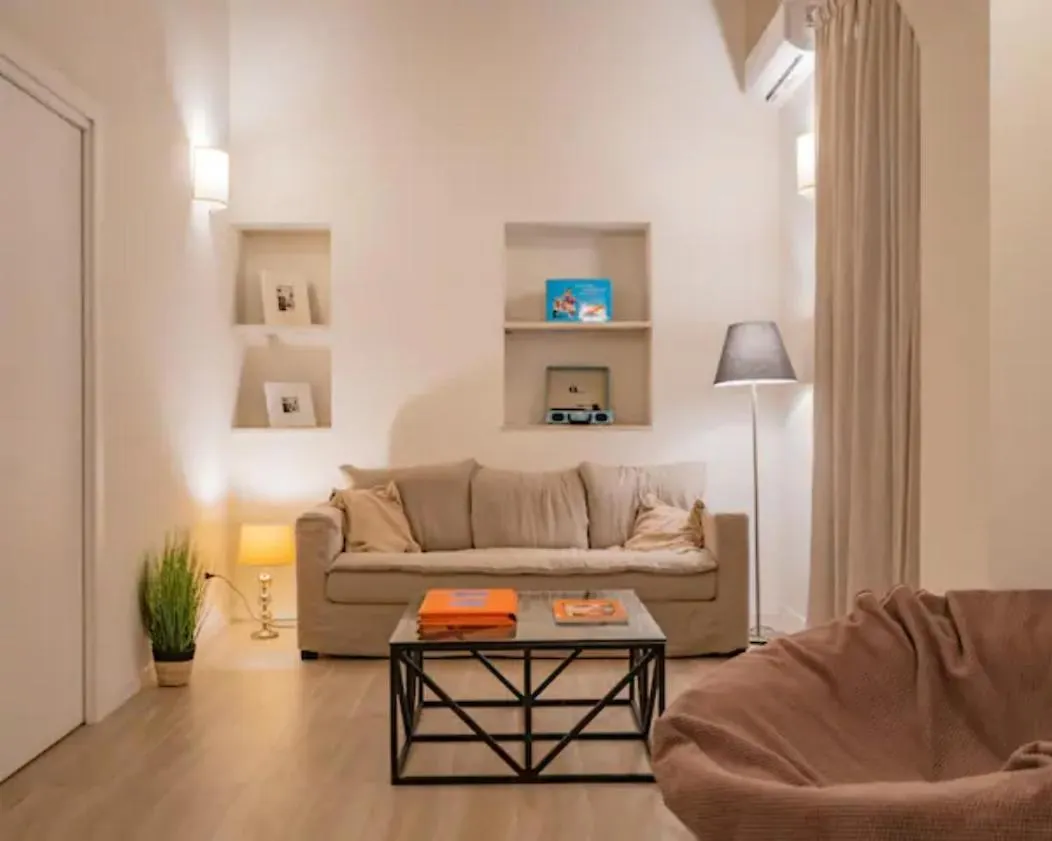 The Central Garibaldi B Intrho Milan Apartment