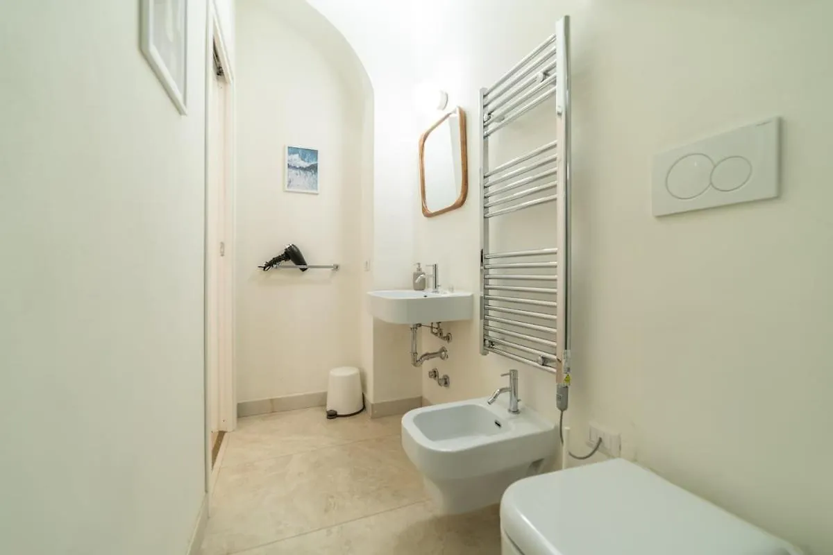 Apartment The Central Garibaldi B Intrho Milan